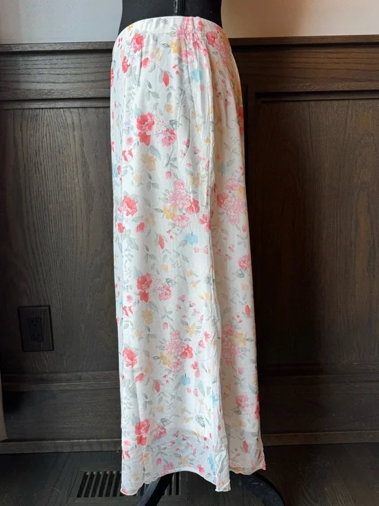 White Floral Maxi Skirt with Pink & Coral Blooms NWT XL - Picture 4 of 7